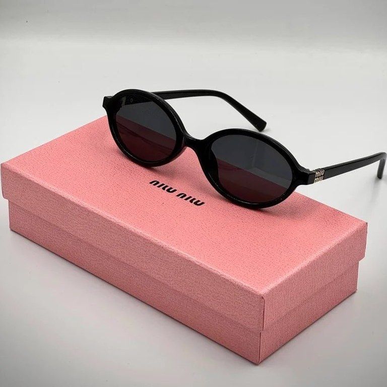 عینک آفتابی فریم گرد مدل miu miu