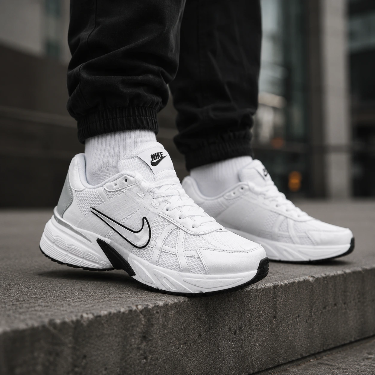 کفش ورزشی نایک وی تو کی ران NIKE V2K RUN-سفید